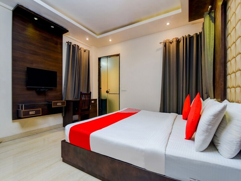 Hotel Oyo Flagship 757 Blite Golf Course Road