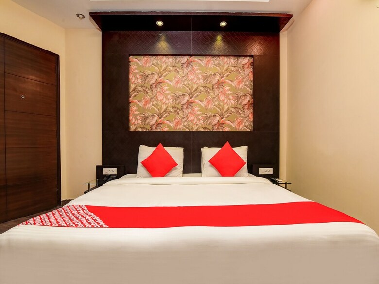Hotel Oyo Flagship 757 Blite Golf Course Road
