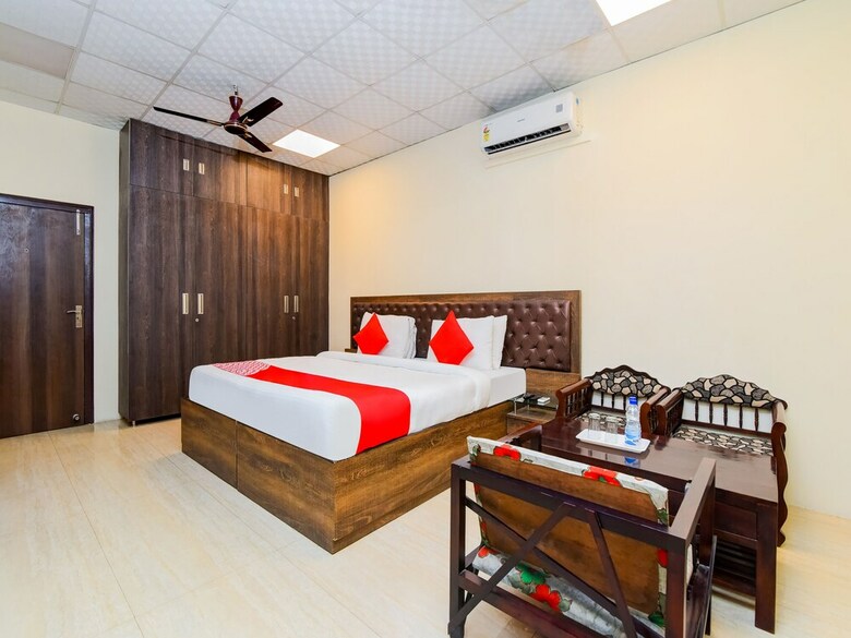 Hotel Oyo Flagship 757 Blite Golf Course Road