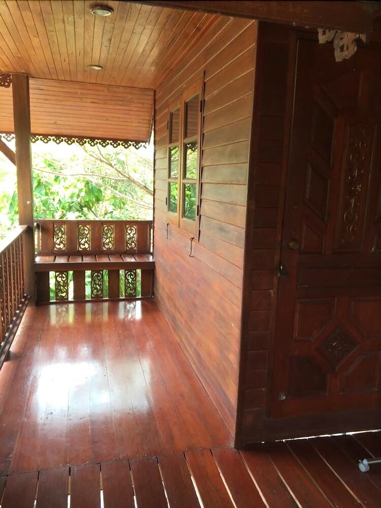Hotel Baan Suan View Dee Homestay