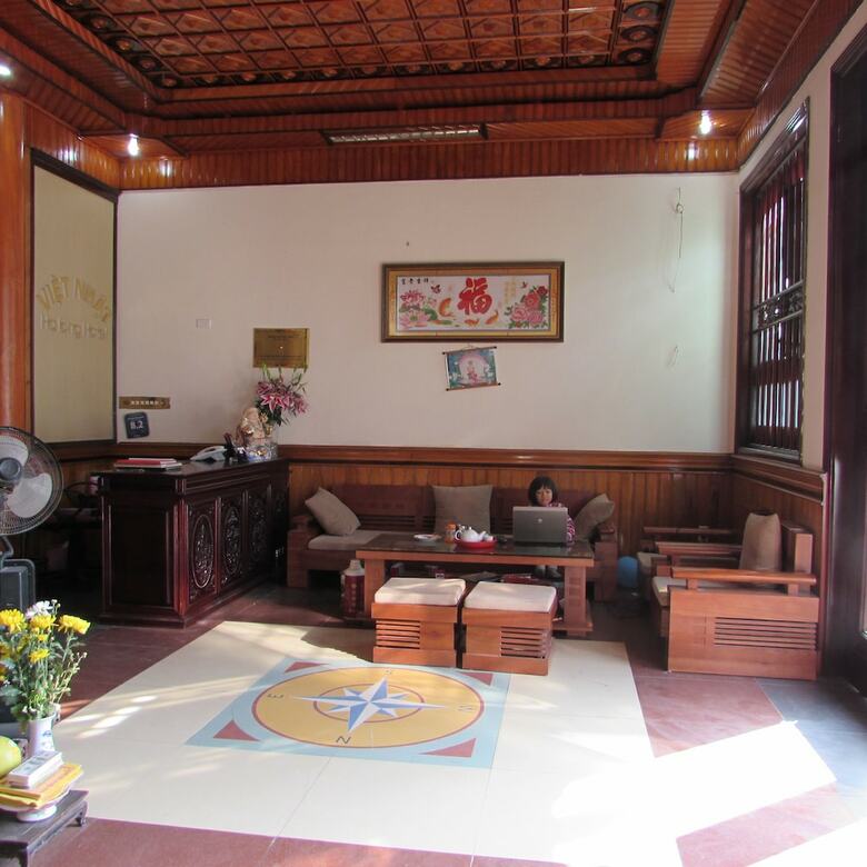 Viet Nhat Halong Hotel