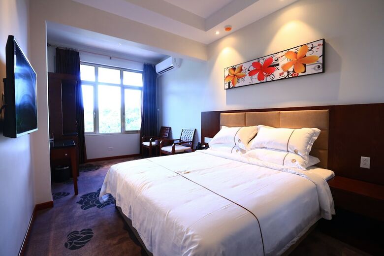 Tf Seaside Hotel