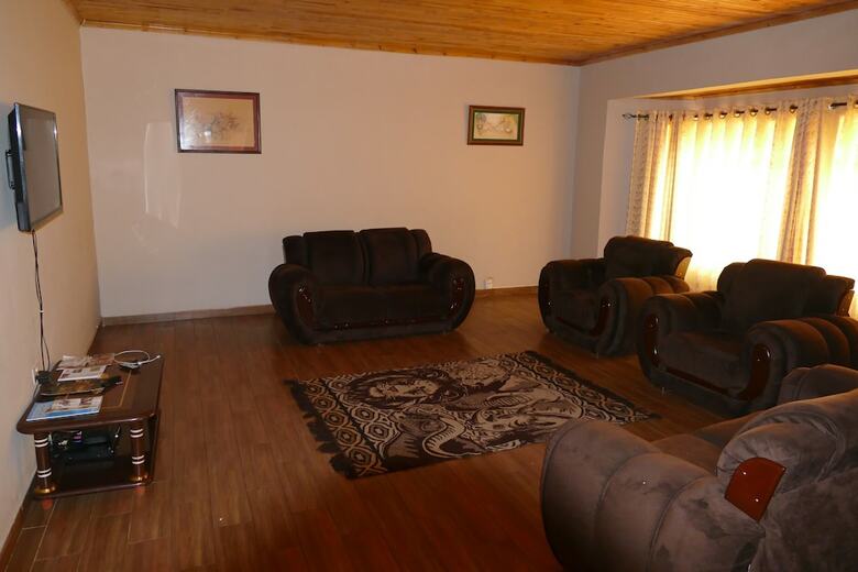 Hotel Inboundout Guest House