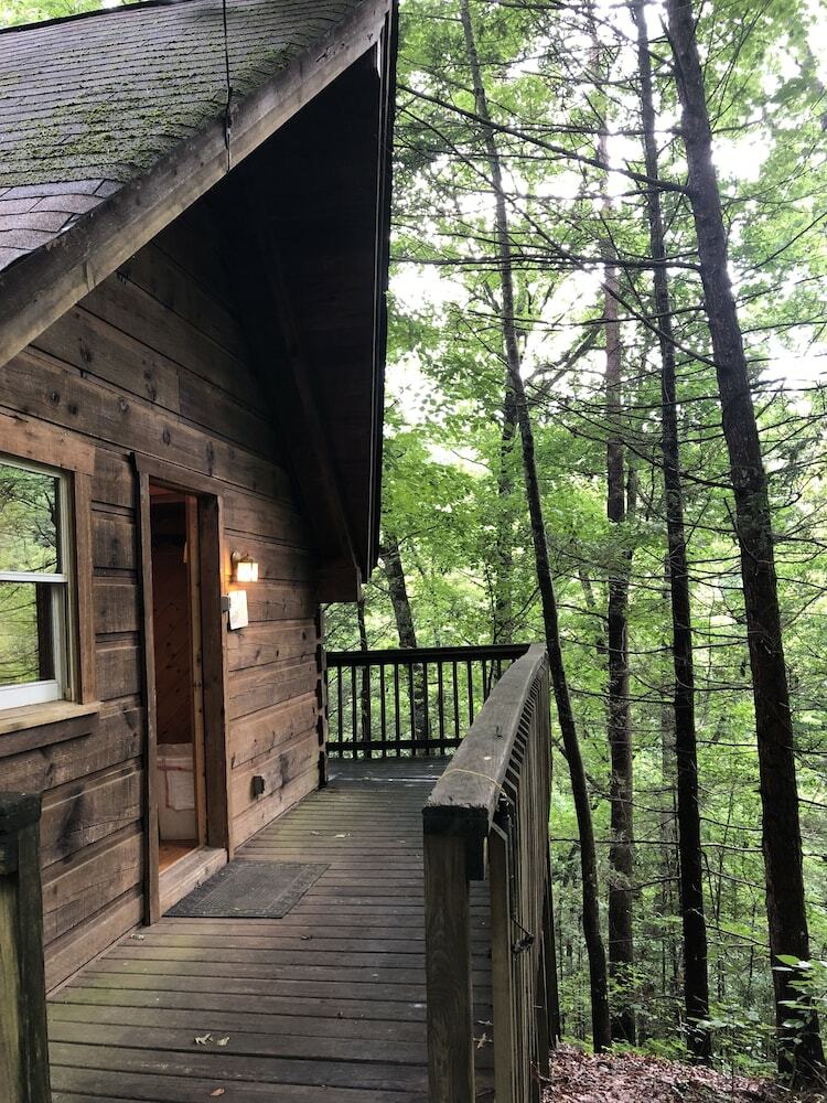 Bed & Breakfast Gatlinburg Adventure Cabins