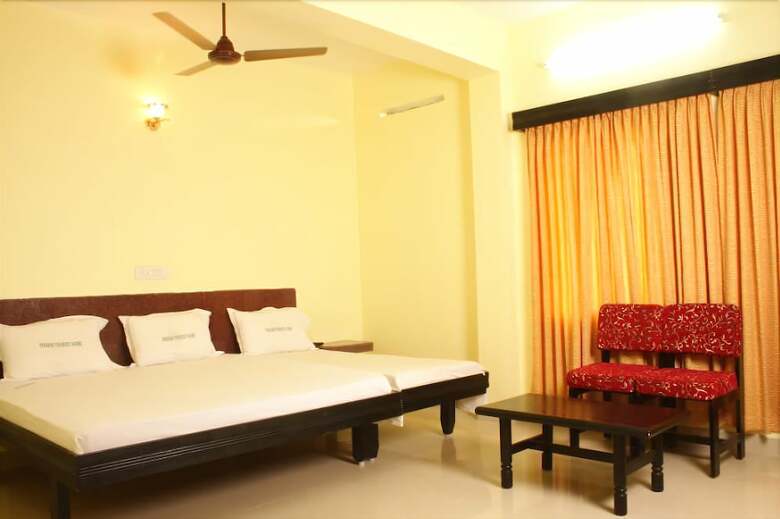 Hotel Triveni Tourist Home
