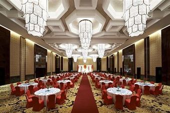 Sheraton Shanghai Waigaoqiao Hotel