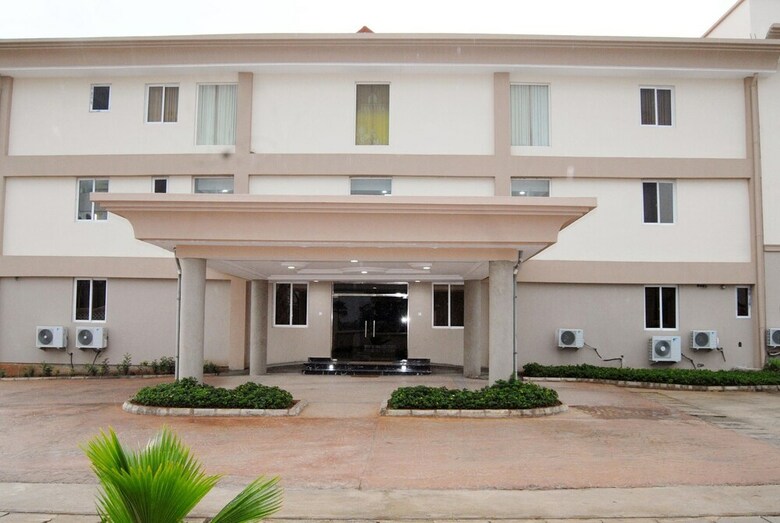 Hotel Yewa Frontier