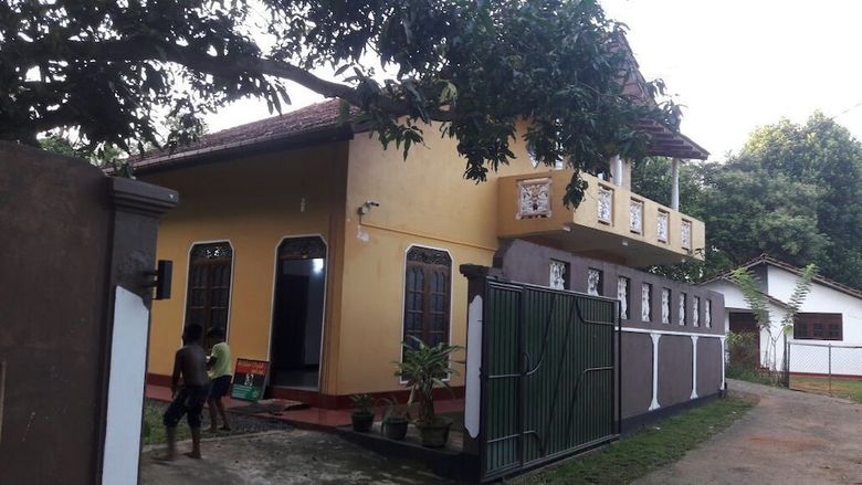 Hotel Srilusa Home Stay Hikkaduwa