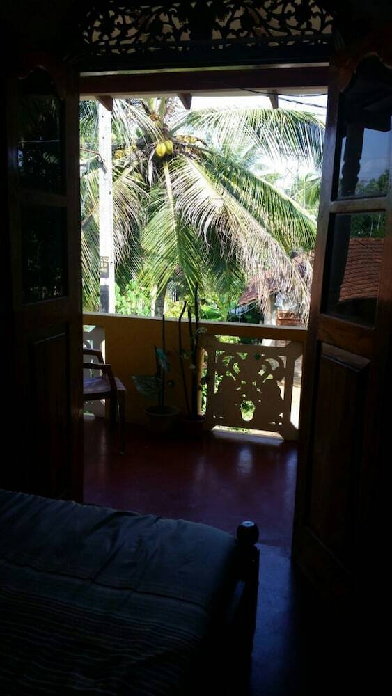 Hotel Srilusa Home Stay Hikkaduwa