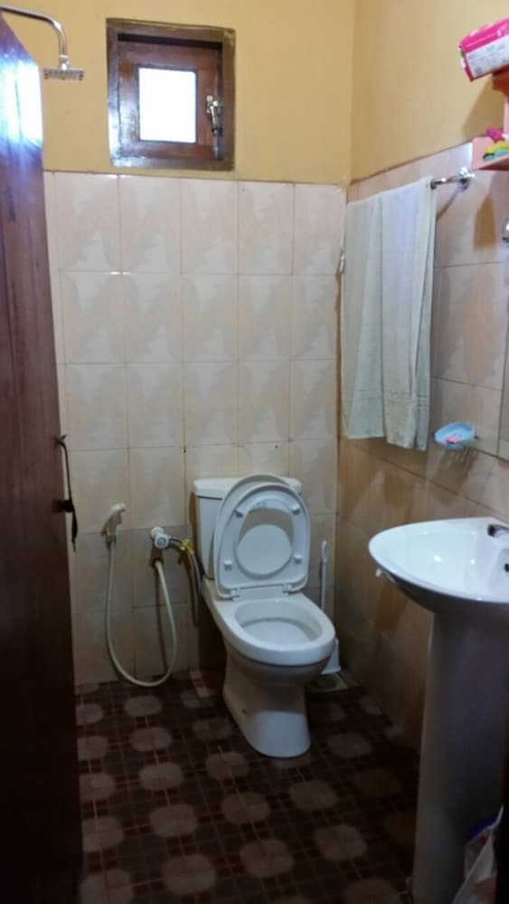 Hotel Srilusa Home Stay Hikkaduwa