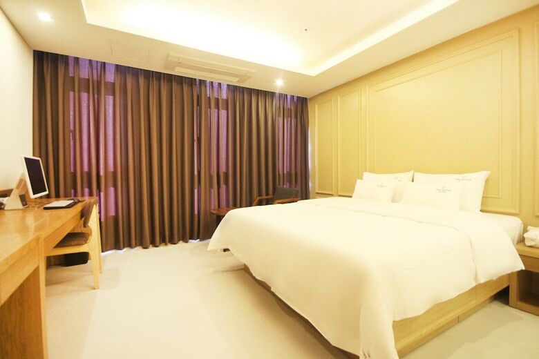 Time Square Hotel
