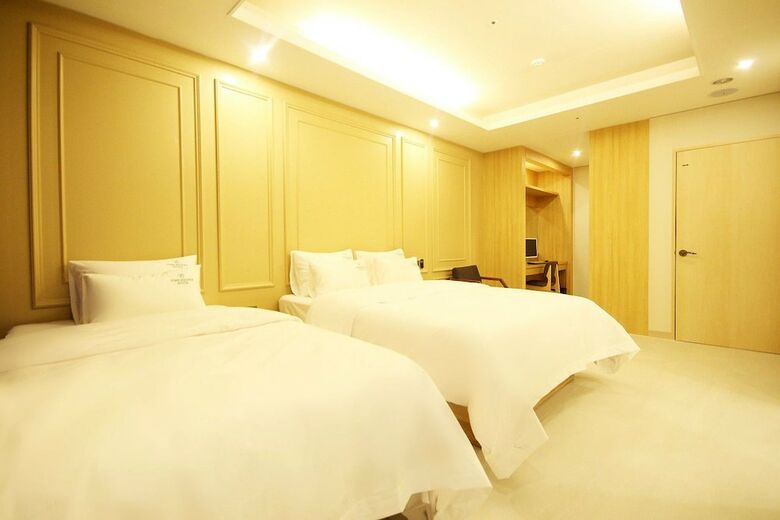 Time Square Hotel