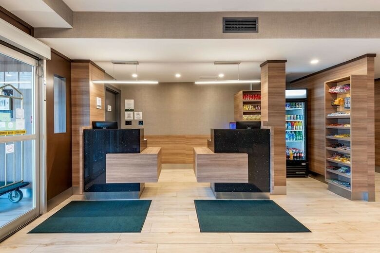 Hotel Quality Inn & Suites