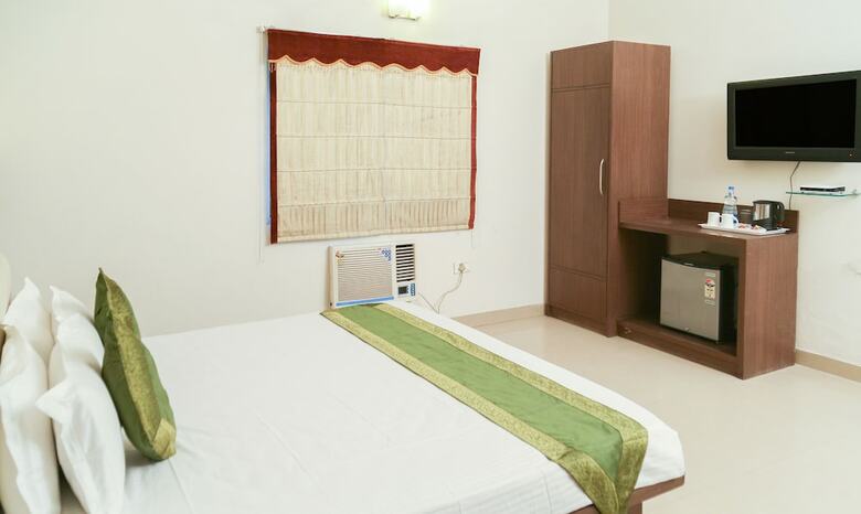 Hotel Treebo Maniram Palace