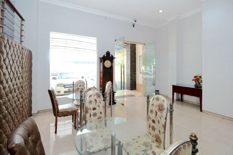 Hotel Airy Tegalsari Kedungsari 109 Surabaya