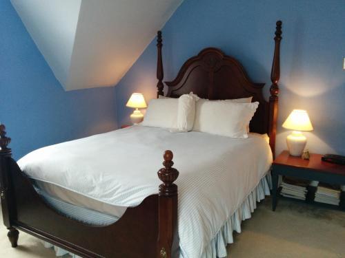 Fairmont House Bed & Breakfast