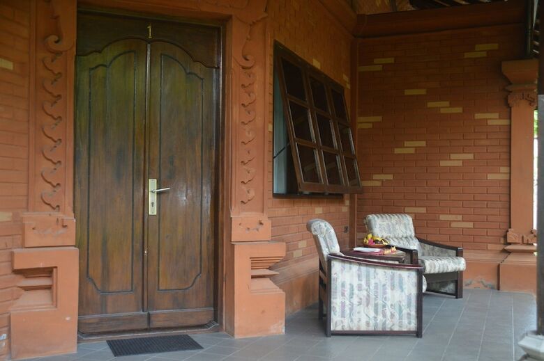 Bed & Breakfast Bagus Beach Resort