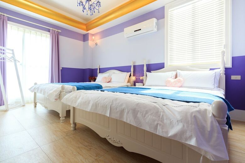 Alice Wonderland B&B