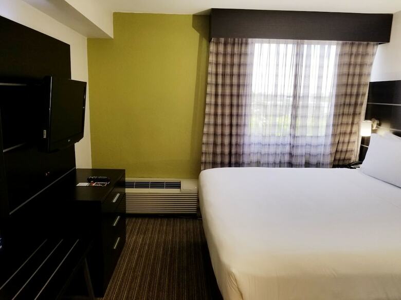 Hotel Holiday Inn Express & Suites Miami - Hialeah
