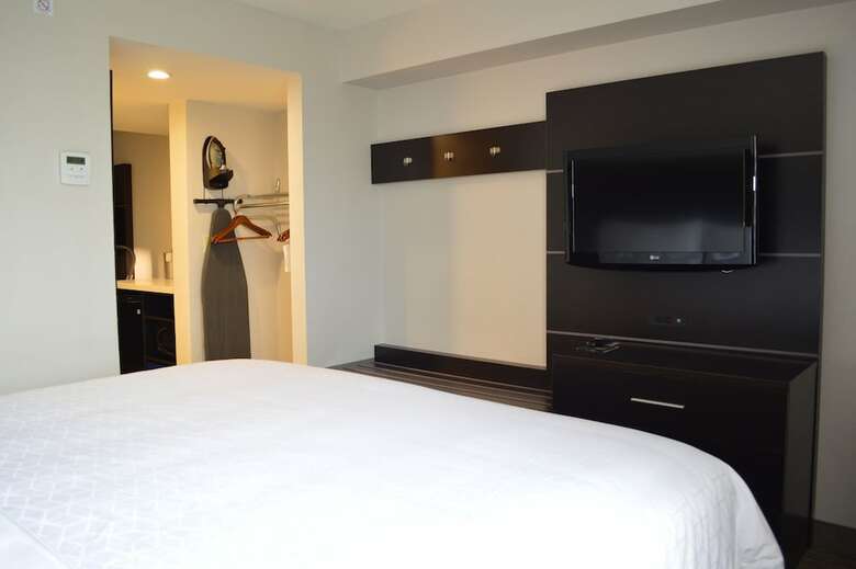 Hotel Holiday Inn Express & Suites Miami - Hialeah