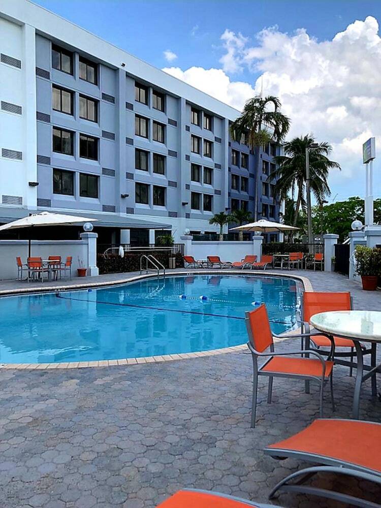 Hotel Holiday Inn Express & Suites Miami - Hialeah