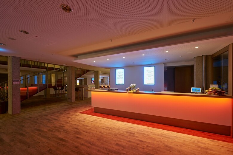 Hotel Collegium Glash�tten Gmbh