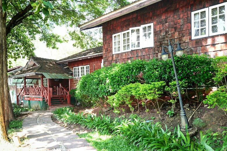 Hotel Wattana Village Resort