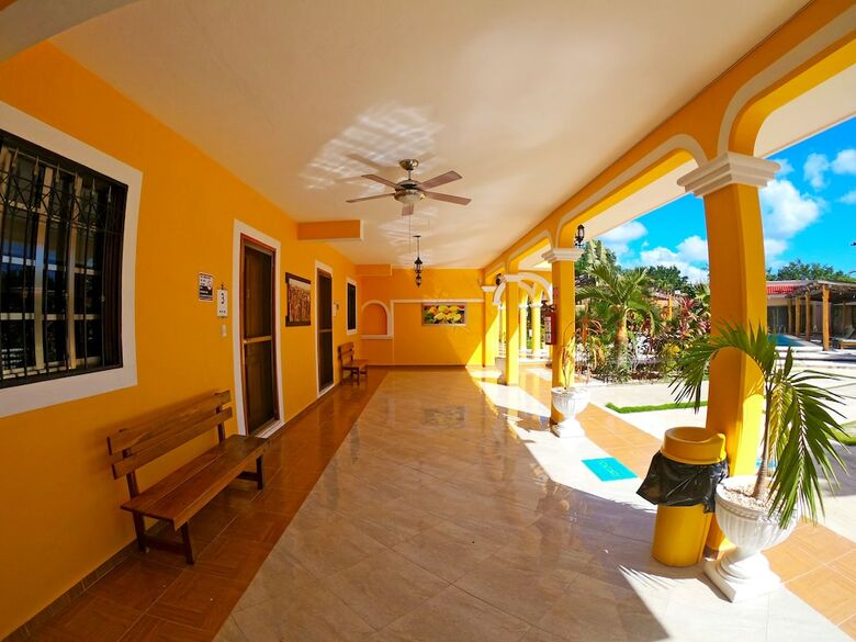 Hotel & Hacienda Scarlette