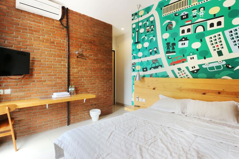 Hotel Urbana Homes