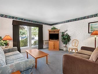 Hotel Super 8 West Kelowna