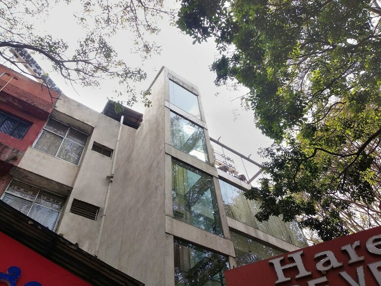 Oyo 11093 Hotel Rathod Suites
