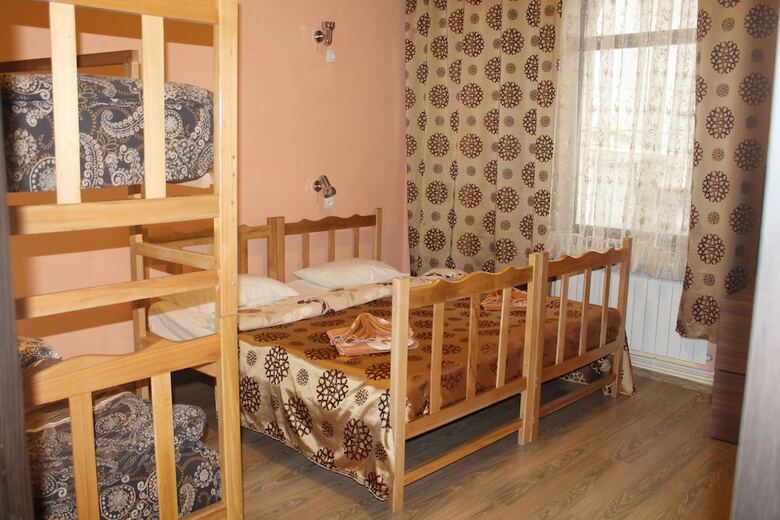 Hostal Old Yerevan Hostel & Tours