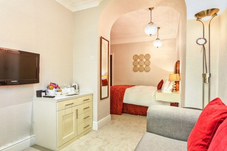 Hotel The Glen Guest House