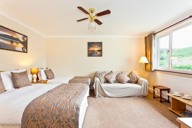 Hotel The Glen Guest House