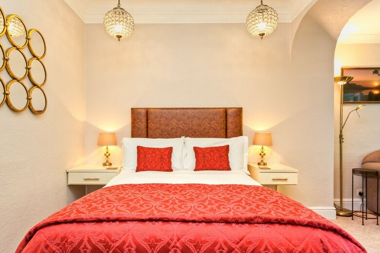 Hotel The Glen Guest House