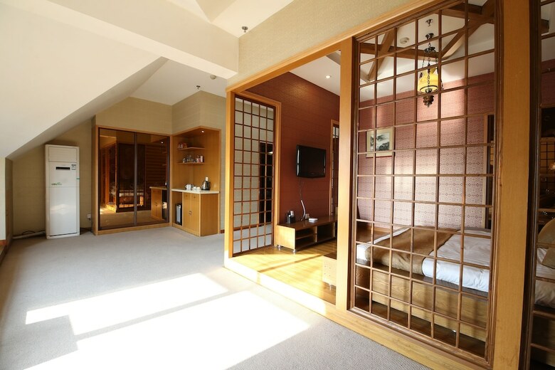 Nanjing John Garden Hotel