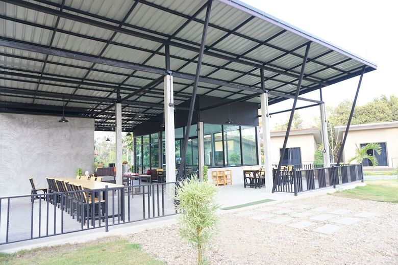Hotel Ratchanee Resort Ban Rai