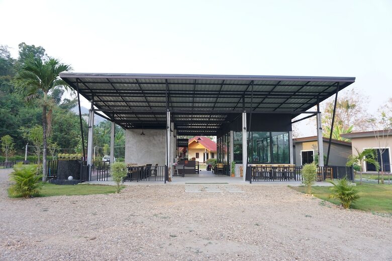 Hotel Ratchanee Resort Ban Rai