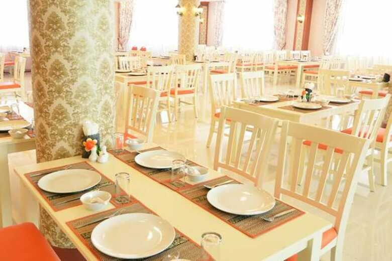 Hotel Phuranya Resort