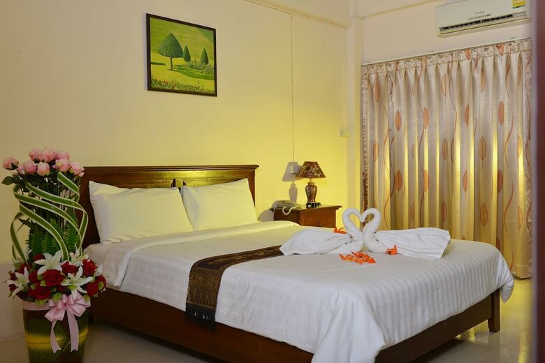Hotel Phuranya Resort