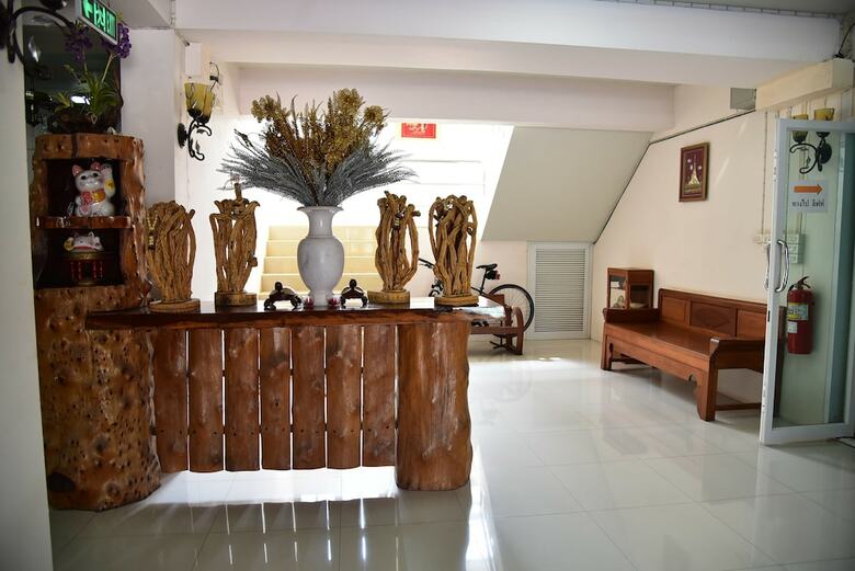 Hotel Phuranya Resort