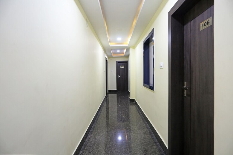 Oyo 6709 Hotel L N International