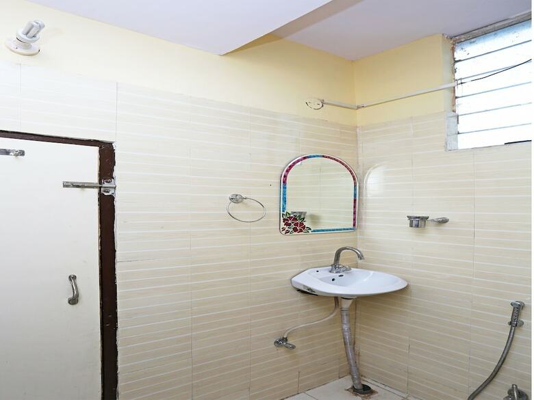 Oyo 9558 Hotel Chhavi Holidays