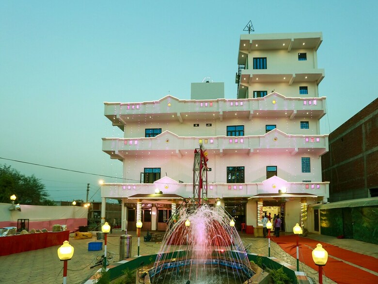 Oyo 8837 Hotel Surya Galaxy