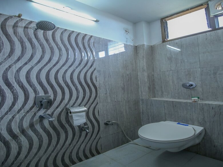 Oyo 3603 White Pearl Hotel