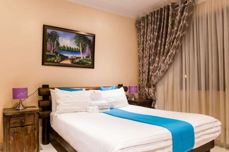 Hotel Ekuthuleni Guest House - Soweto