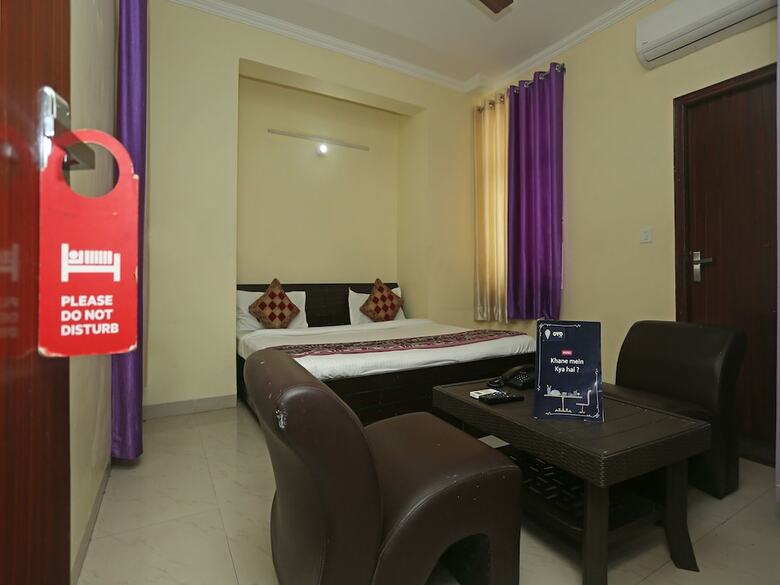 Hotel Oyo 5285 Apartment Impact Associates