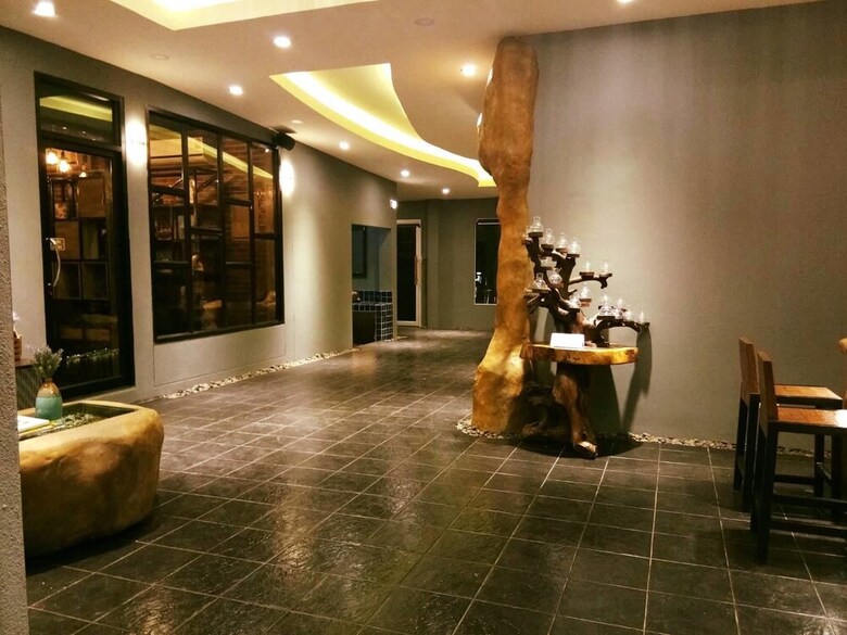 Lana Hotel