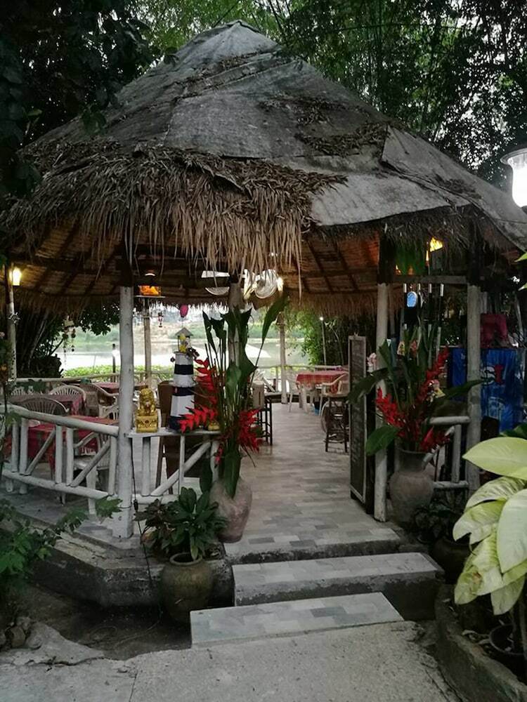 Hotel River Marina Resort