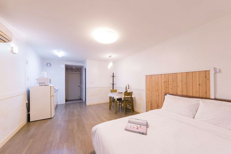 Pension Namchon Full House